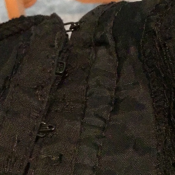 Nannette Laporte lace top Size 4 , hardly worn excellent condition - Picture 5 of 9